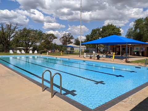 Eugowra Pool.jpg