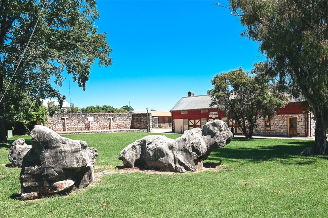 Molong village green.jpg