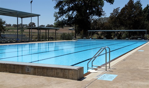 Molong-Swimming-Pool.jpg